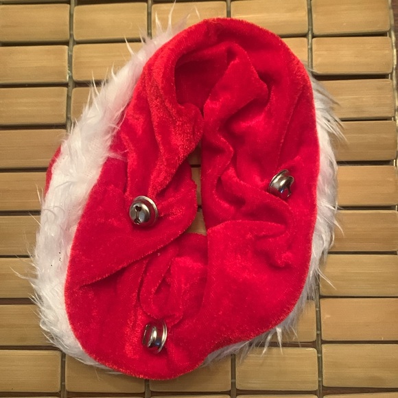 New dog Christmas outfit - Picture 3 of 4